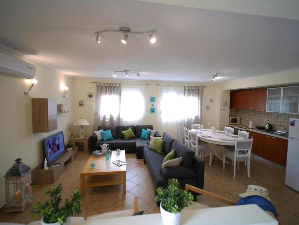 Villa Verde 200 Meters From The Beach Nea Iraklitsa ภายนอก รูปภาพ