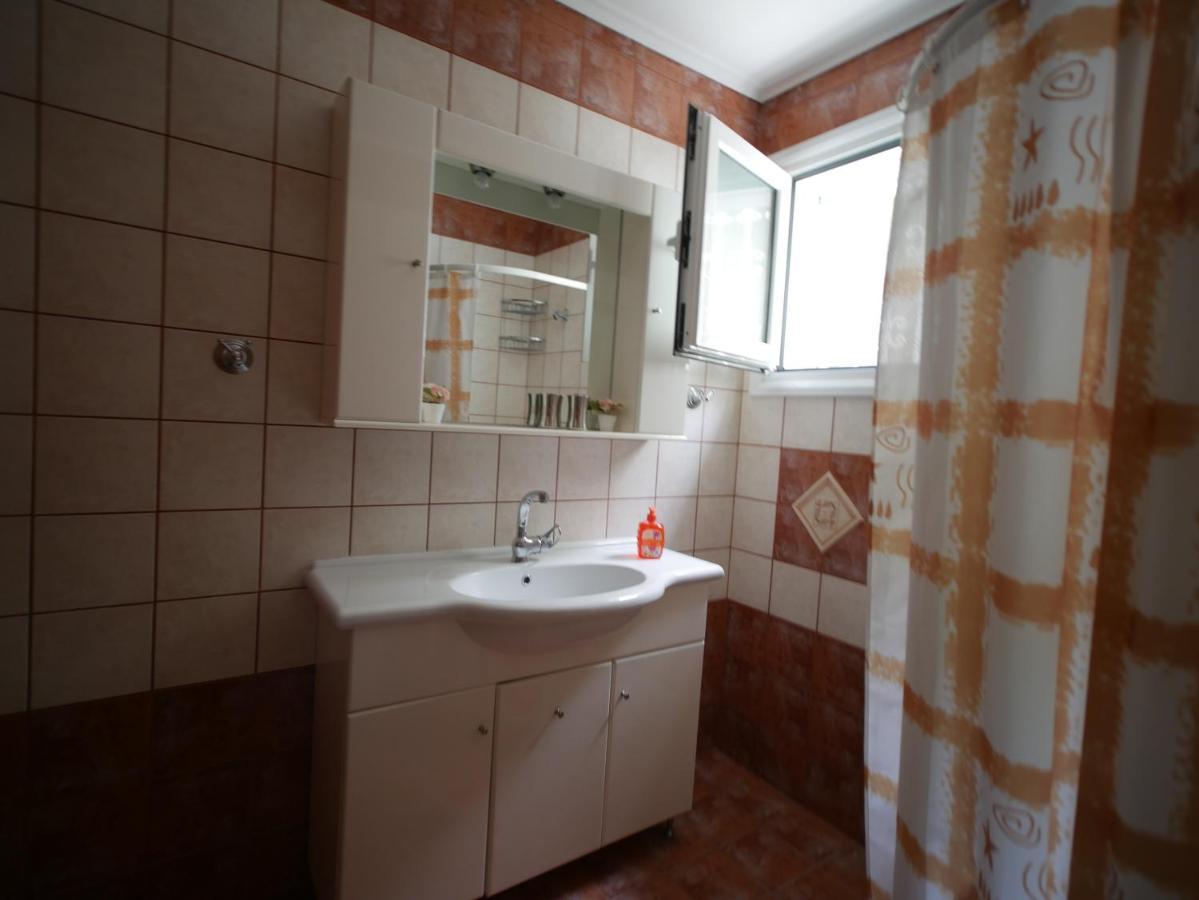Villa Verde 200 Meters From The Beach Nea Iraklitsa ภายนอก รูปภาพ