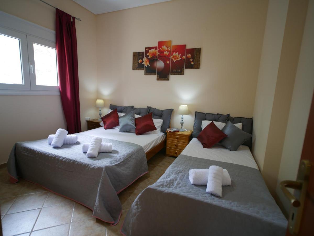 Villa Verde 200 Meters From The Beach Nea Iraklitsa ภายนอก รูปภาพ