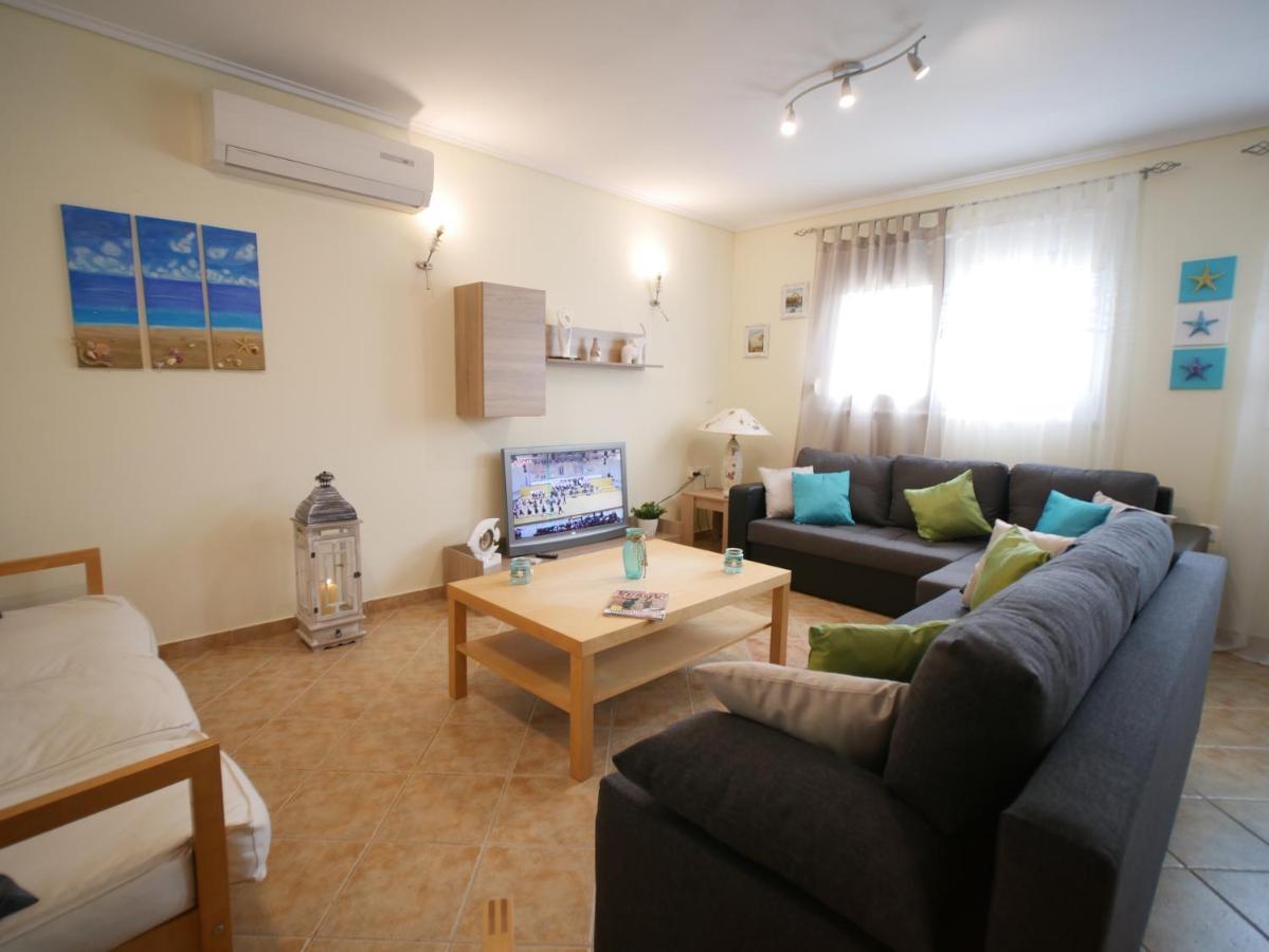 Villa Verde 200 Meters From The Beach Nea Iraklitsa ภายนอก รูปภาพ