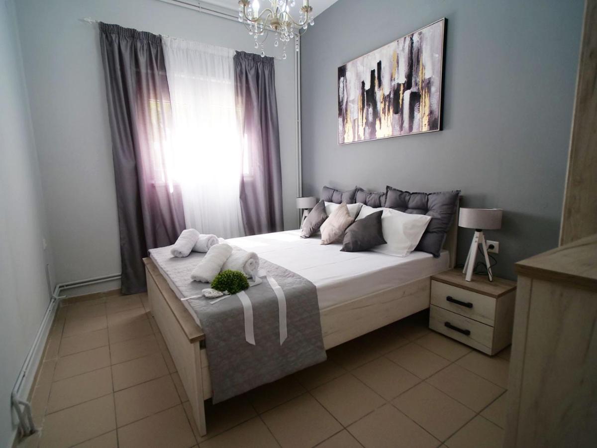 Villa Verde 200 Meters From The Beach Nea Iraklitsa ภายนอก รูปภาพ